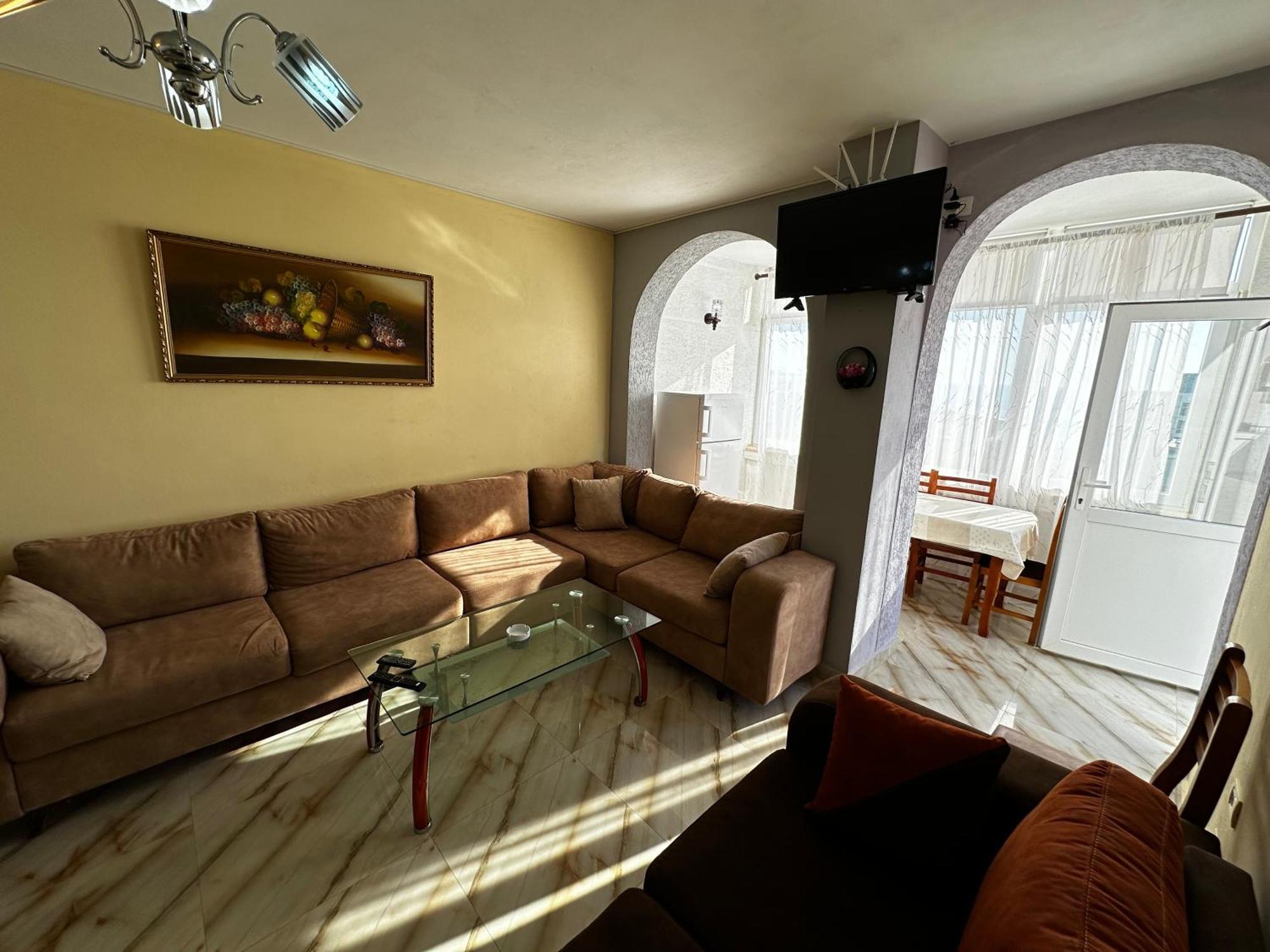 Romance Holiday Garden Inn Durrës Esterno foto