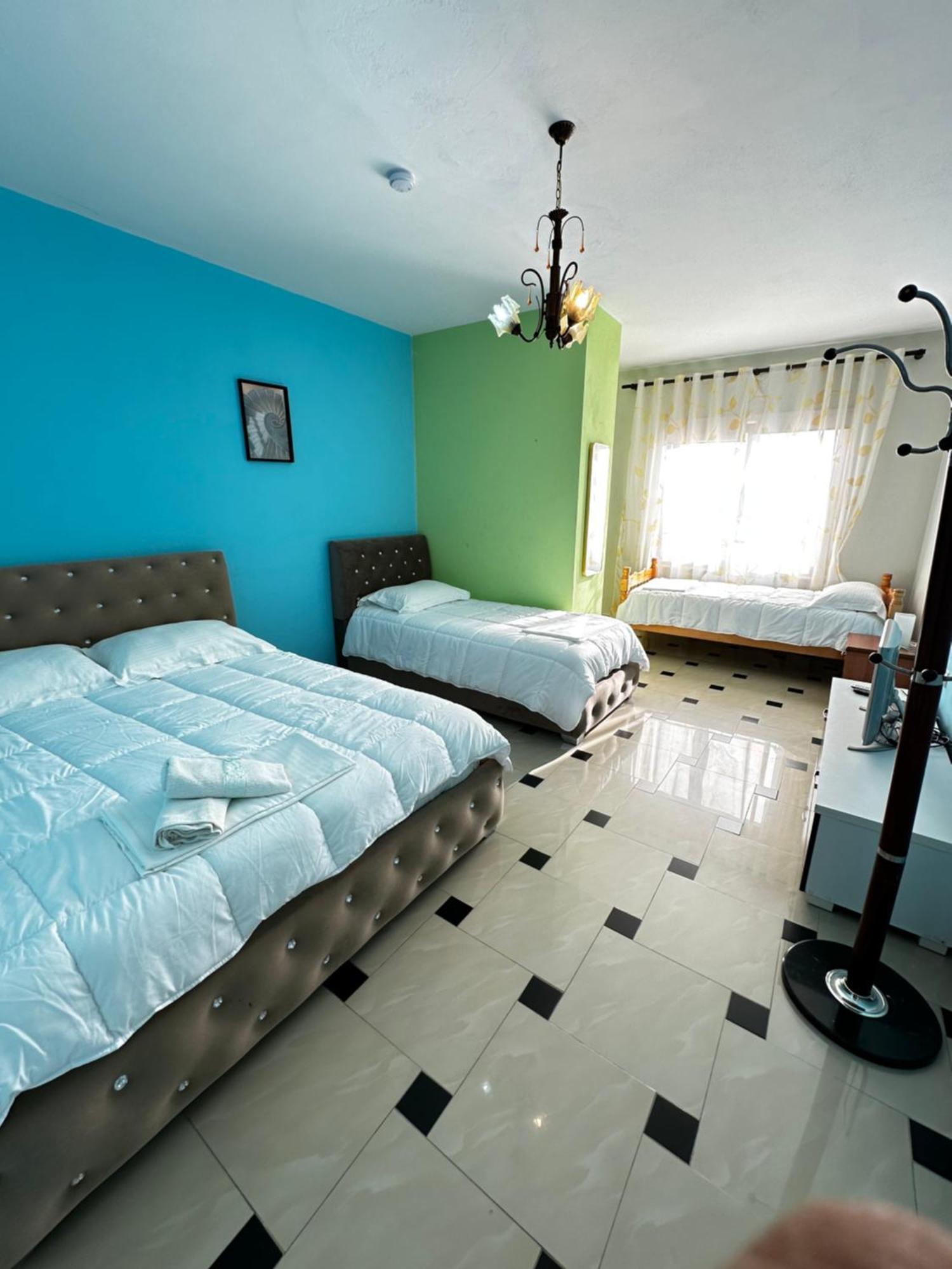 Romance Holiday Garden Inn Durrës Esterno foto