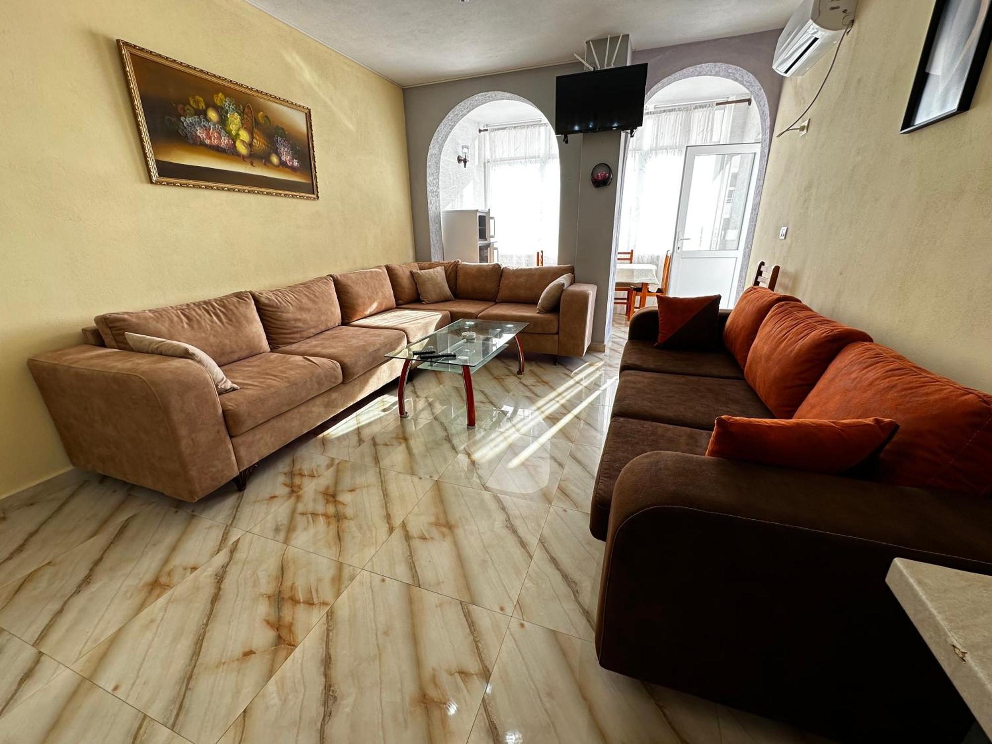Romance Holiday Garden Inn Durrës Esterno foto
