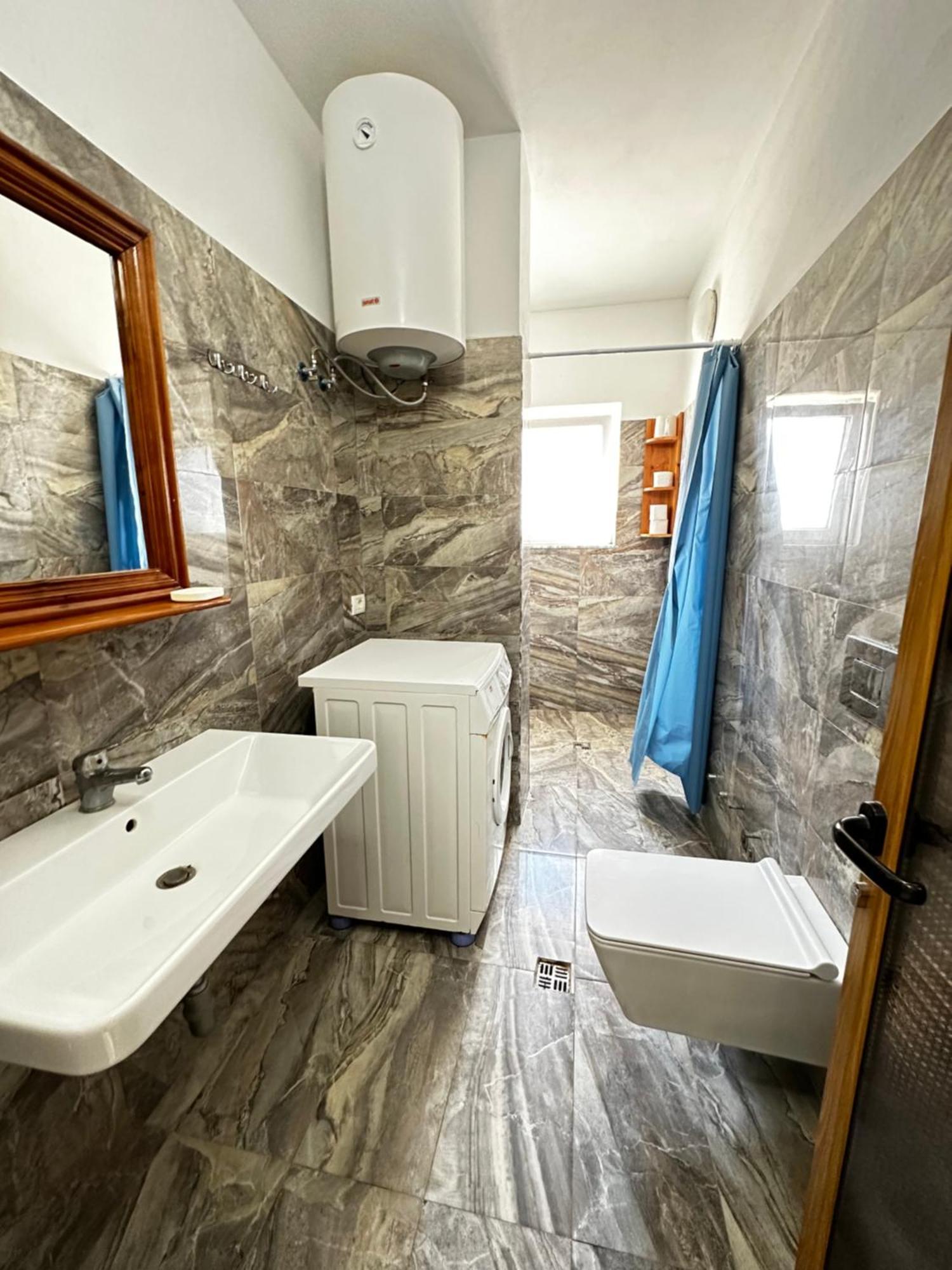 Romance Holiday Garden Inn Durrës Esterno foto